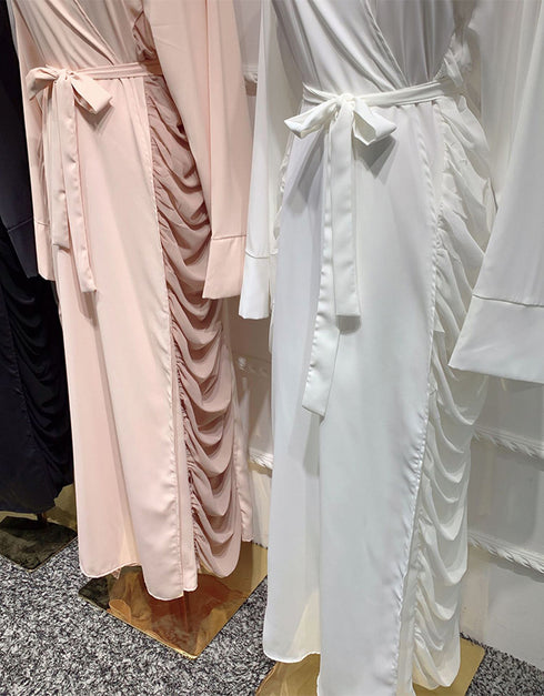 Elegant Ramadan Abayas and Kaftans for Muslim Women